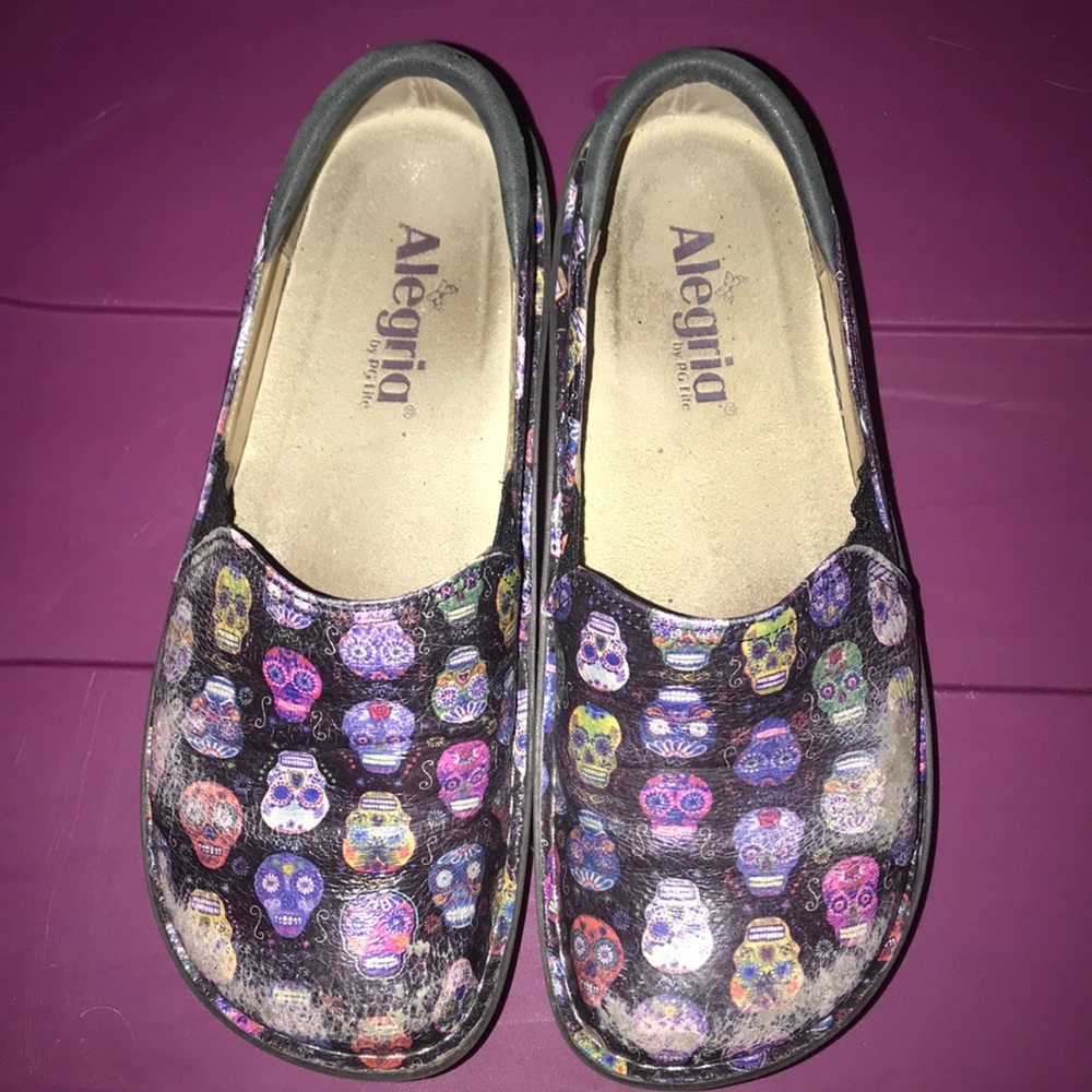 Alegría Sugar Skull Clogs